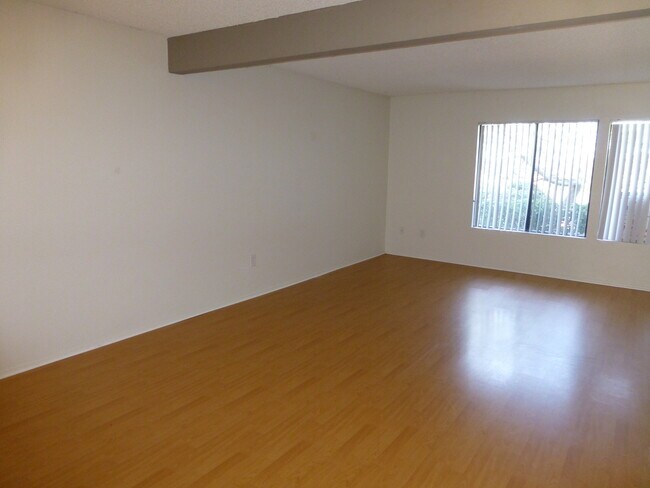 2504 Via Rojo Carlsbad, CA 92010 photo 4