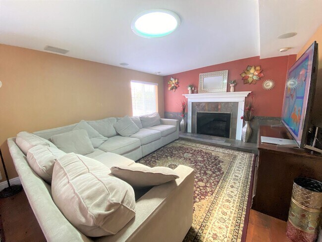 9375 E Heaney Cir Santee, CA 92071 photo 3