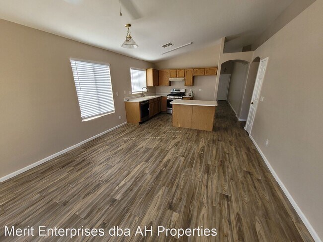 1803 E Hamel Way Phoenix, AZ 85022 photo 5