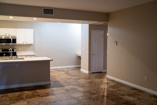 24909 Madison Ave Murrieta, CA 92562 photo 2