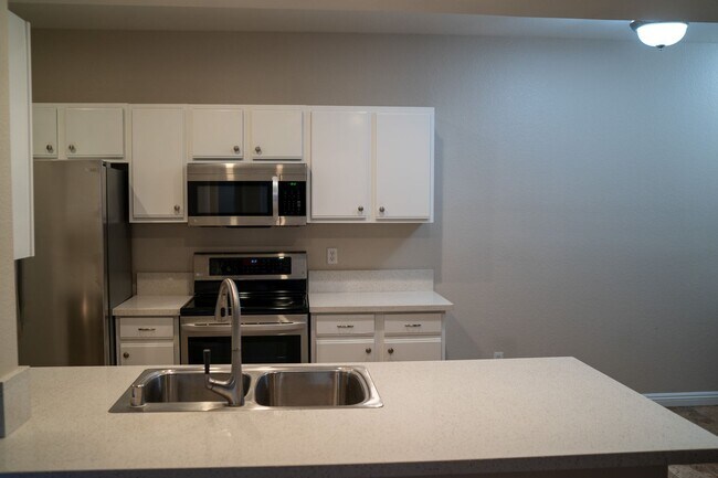 24909 Madison Ave Murrieta, CA 92562 photo 3