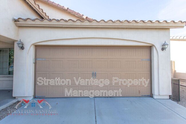 1532 E Apollo Rd Phoenix, AZ 85042 photo 4