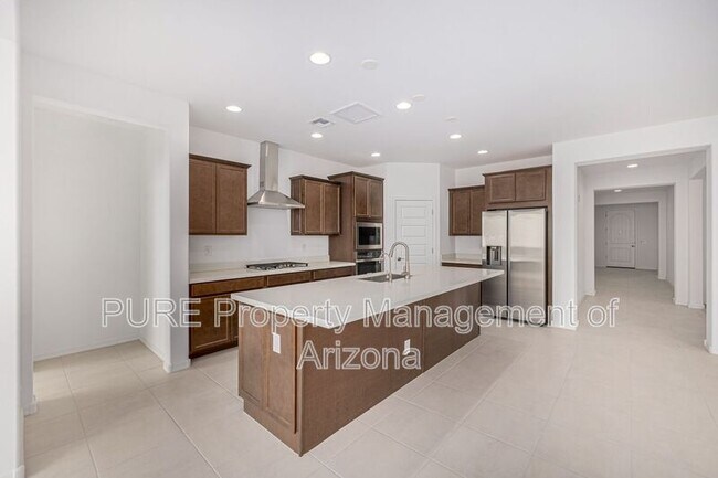 8751 W Orange Dr Glendale, AZ 85305 photo 2
