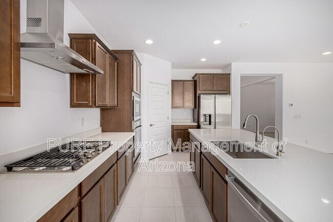 8751 W Orange Dr Glendale, AZ 85305 photo 4