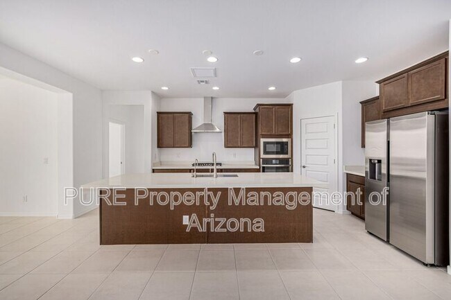8751 W Orange Dr Glendale, AZ 85305 photo 3