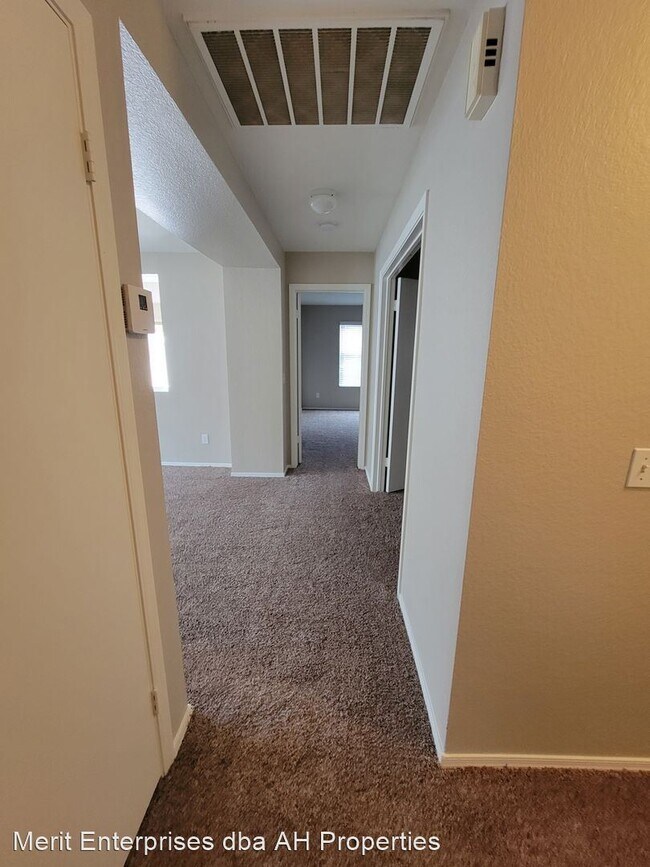 13616 W Fargo Dr Surprise, AZ 85374 photo 4