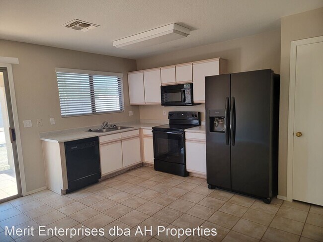 13616 W Fargo Dr Surprise, AZ 85374 photo 5