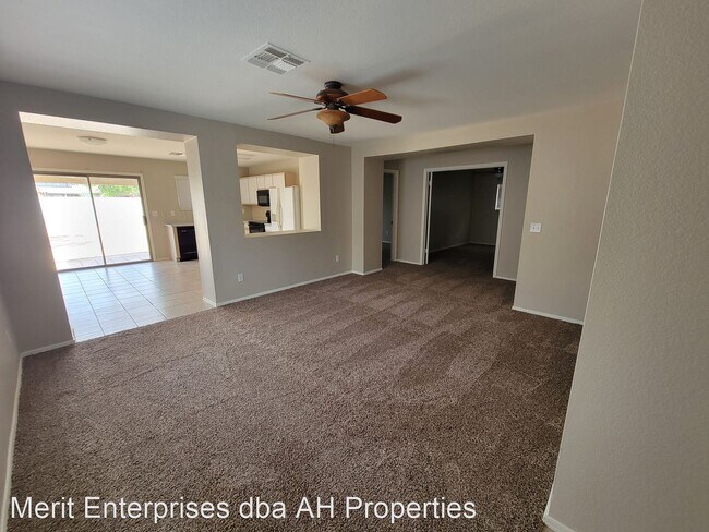 13616 W Fargo Dr Surprise, AZ 85374 photo 2