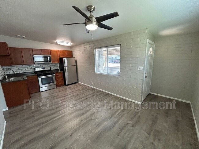 904 S Mariana St Tempe, AZ 85281 photo 2