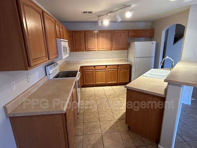 22538 W Hadley St Buckeye, AZ 85326 photo 2