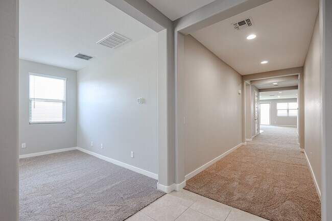 19535 W Rancho Dr Litchfield Park, AZ 85340 photo 5