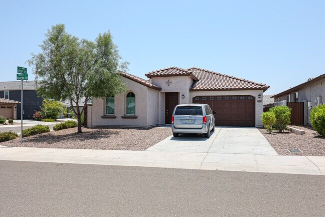 19535 W Rancho Dr Litchfield Park, AZ 85340 photo 2
