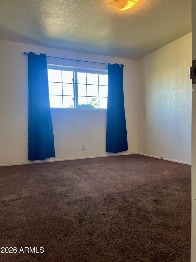 2315 W Butler Dr Phoenix, AZ 85021 photo 5