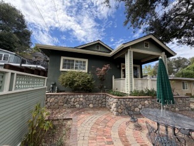 225 Massol Ave Los Gatos, CA 95030 photo 2