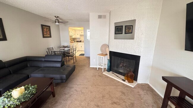 3002 N 70th St Scottsdale, AZ 85251 photo 4
