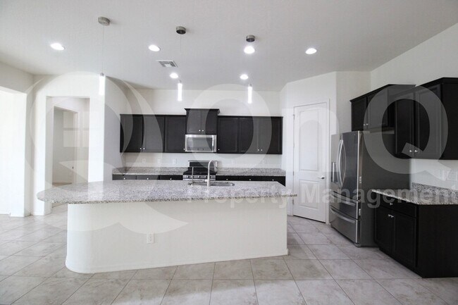 1865 E Crescent Way Chandler, AZ 85249 photo 5