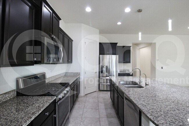 1865 E Crescent Way Chandler, AZ 85249 photo 3