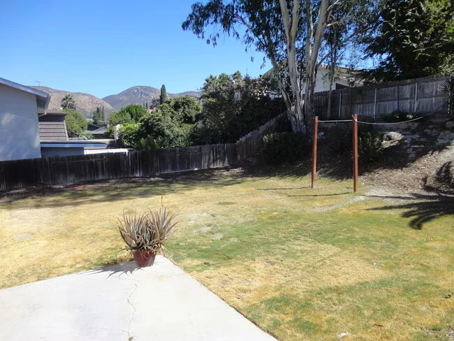 8081 Hillandale Dr San Diego, CA 92120 photo 2