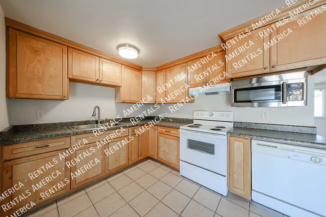 3550 E Voltaire Dr Phoenix, AZ 85032 photo 2