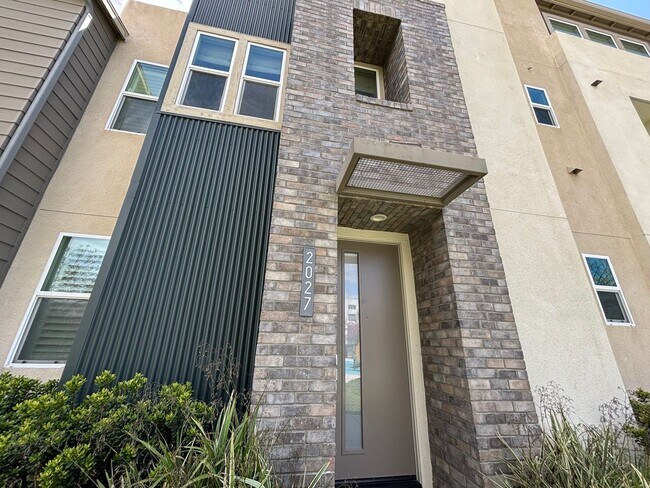 2027 Element Way Chula Vista, CA 91915