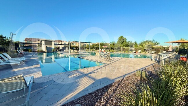1068 E Sabino Dr Chandler, AZ 85286 photo 4