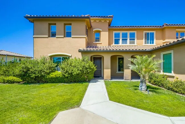 408 Coastal Hills Dr Chula Vista, CA 91914 photo 3