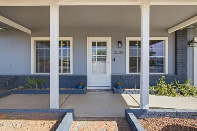 2329 E Concorda Dr Tempe, AZ 85282 photo 4