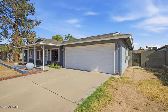 2329 E Concorda Dr Tempe, AZ 85282 photo 3