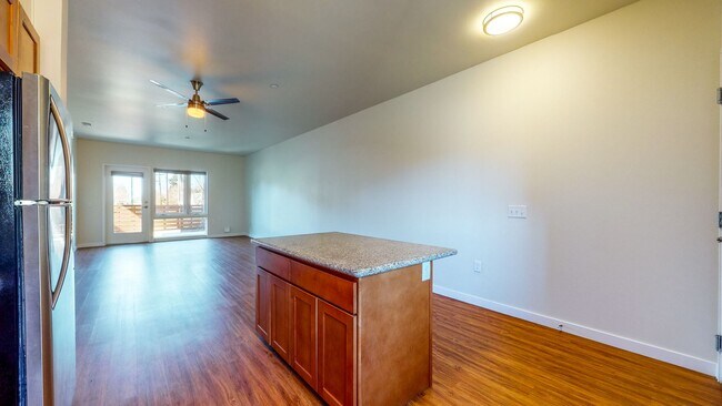 1114 14th St photo 4