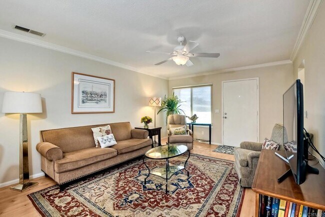 4524 Royal Oak Dr Oceanside, CA 92056 photo 5