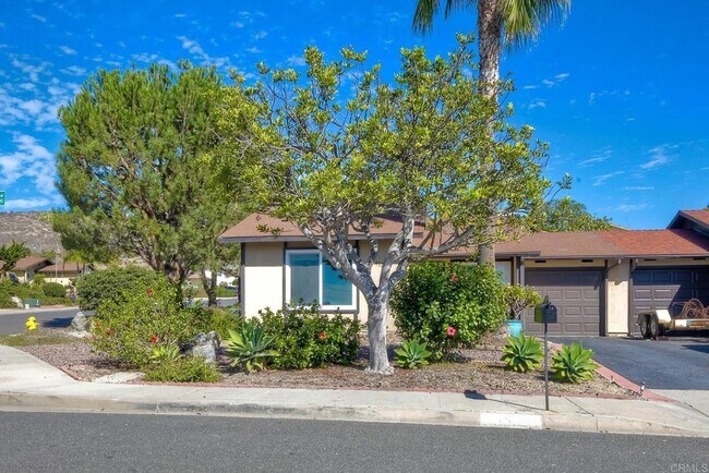 4524 Royal Oak Dr Oceanside, CA 92056 photo 2