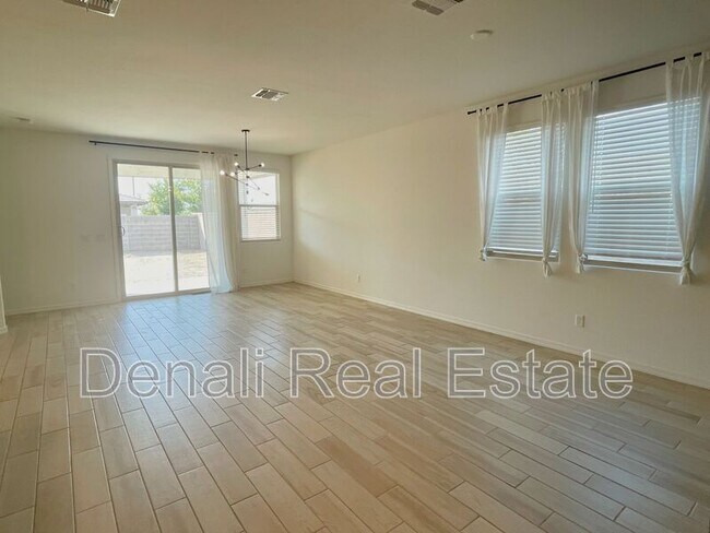 19699 W Roma Ave Litchfield Park, AZ 85340 photo 4