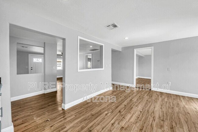 3111 E Atlanta Ave Phoenix, AZ 85040 photo 5