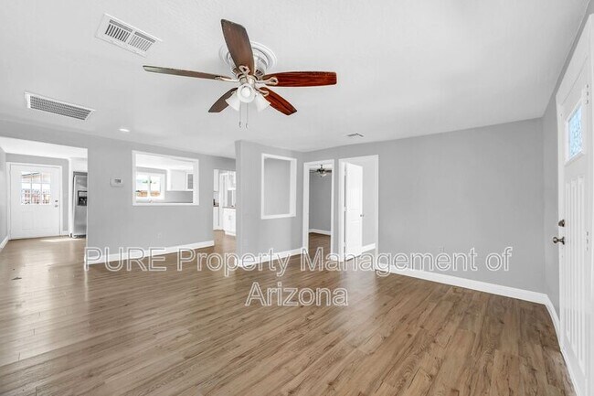3111 E Atlanta Ave Phoenix, AZ 85040 photo 4