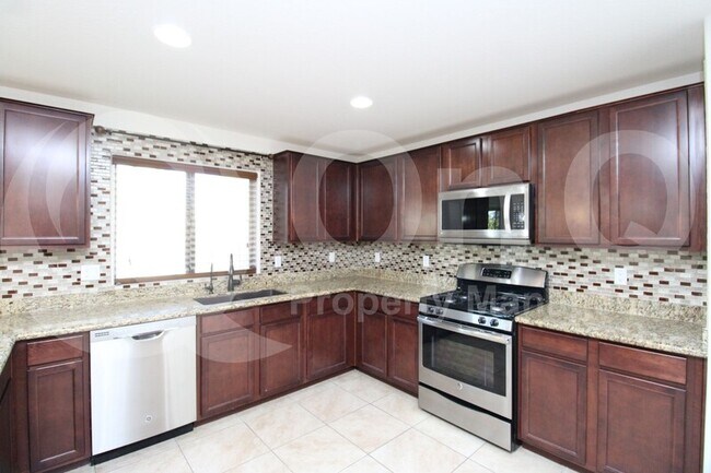 2142 E Campo Bello Dr Phoenix, AZ 85022 photo 2