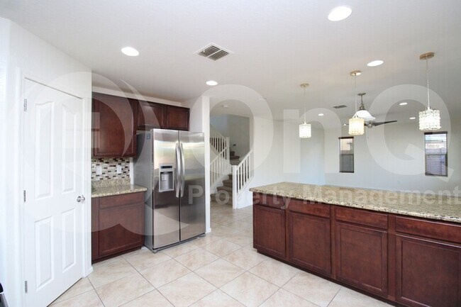 2142 E Campo Bello Dr Phoenix, AZ 85022 photo 3