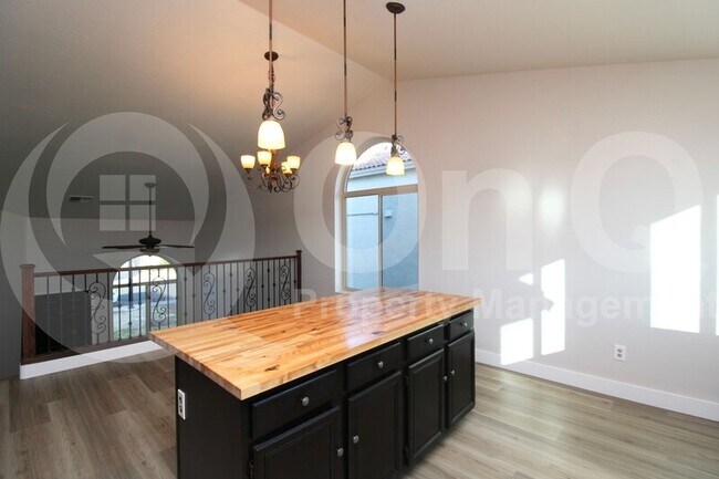 1417 E Mineral Rd Gilbert, AZ 85234 photo 4