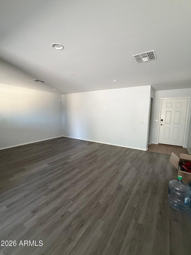 25067 W Dove Trail Buckeye, AZ 85326 photo 5