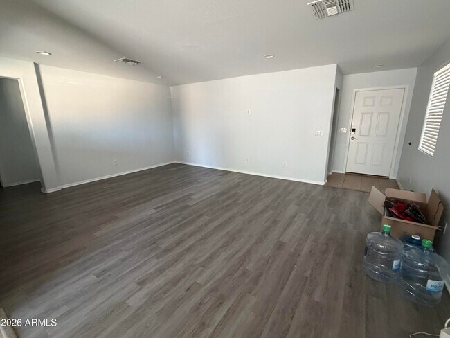 25067 W Dove Trail Buckeye, AZ 85326 photo 4