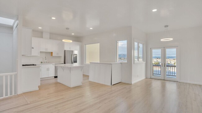 2610-2612-2612 Greenwich St San Francisco, CA 94123 photo 2