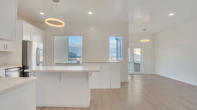 2610-2612-2612 Greenwich St San Francisco, CA 94123 photo 4