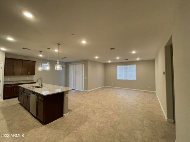 11400 W Duane Ln Peoria, AZ 85383 photo 2