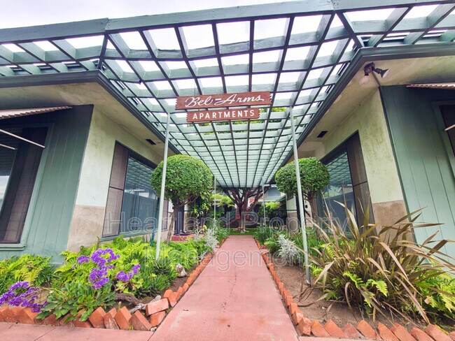 5123 Wilson St La Mesa, CA 91942