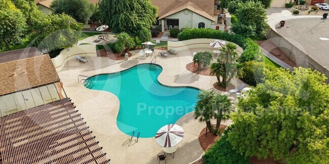 8140 N 107th Ave Peoria, AZ 85345 photo 2