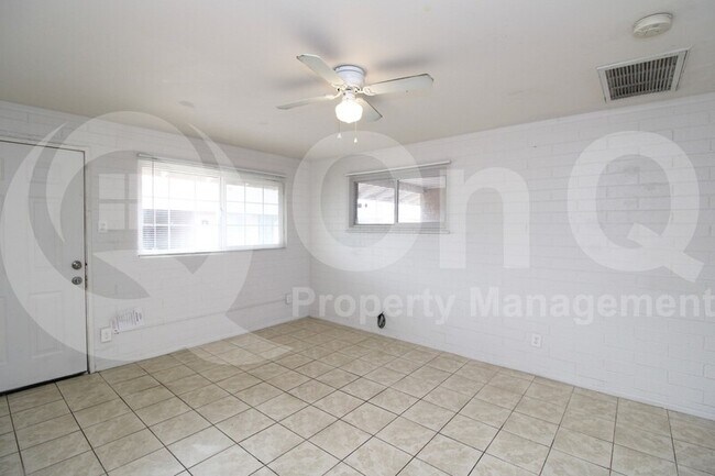 3122 E Hubbell St Phoenix, AZ 85008 photo 5