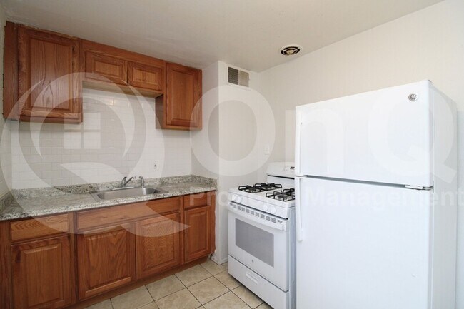 3122 E Hubbell St Phoenix, AZ 85008 photo 2