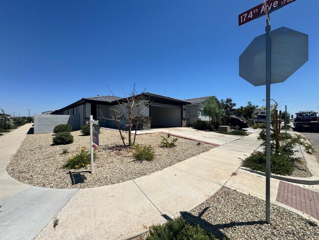 17388 W Country Club Terrace Surprise, AZ 85387 photo 4