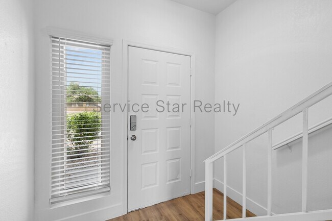 4114 E Union Hills Dr Phoenix, AZ 85050 photo 3