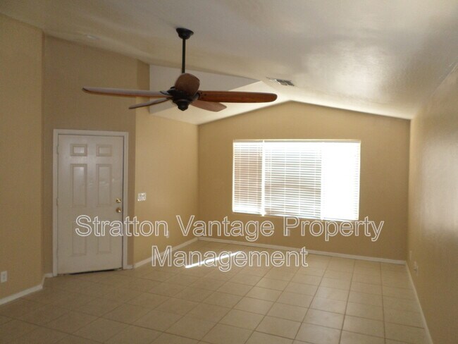 7182 W Stella Ave Glendale, AZ 85303 photo 4