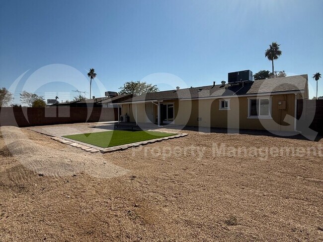 3934 E Emile Zola Ave Phoenix, AZ 85032 photo 3